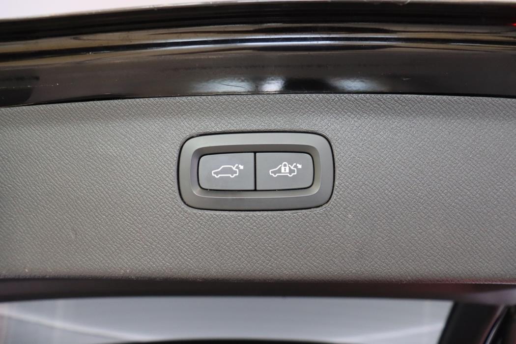 VOLVO XC90 2020