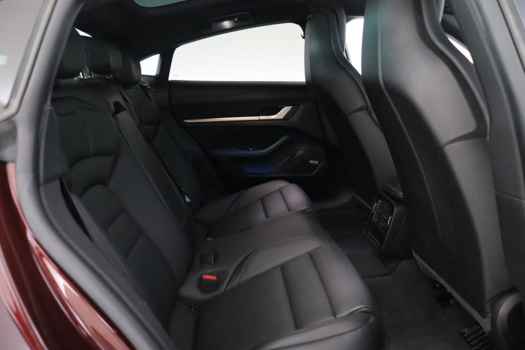 PORSCHE Taycan 2021