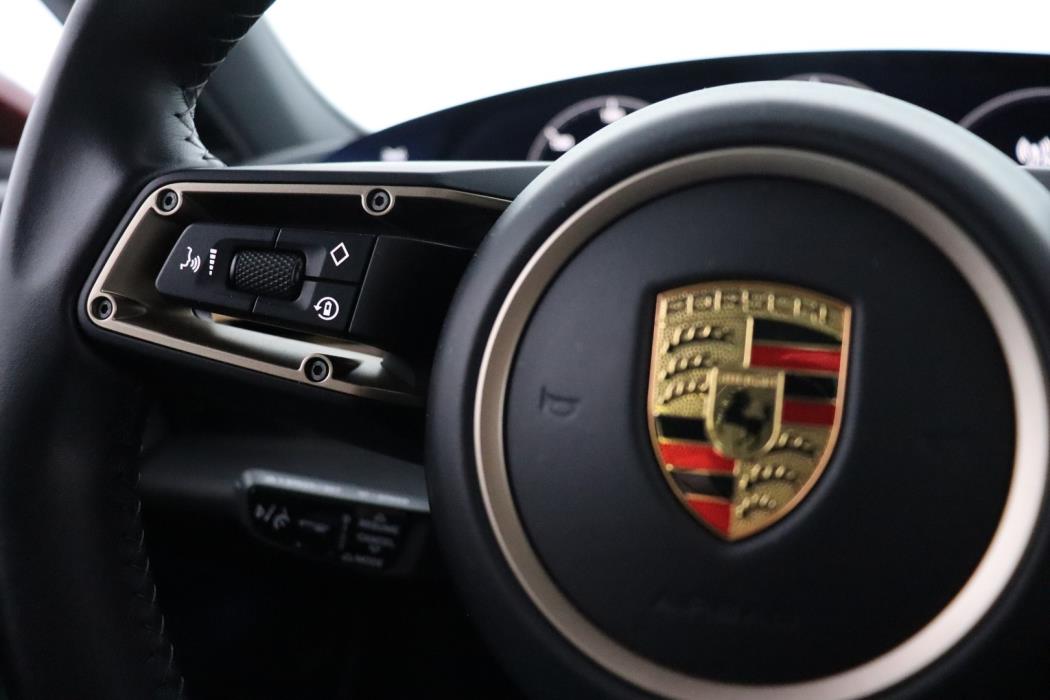 PORSCHE Taycan 2021