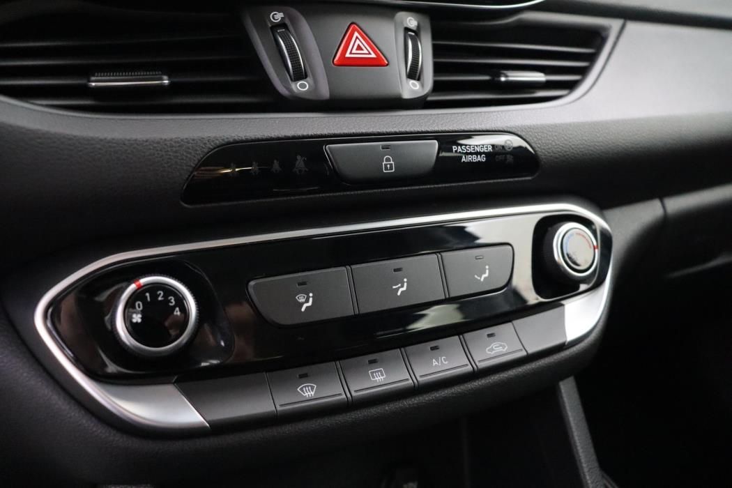 HYUNDAI i30 5d 2018
