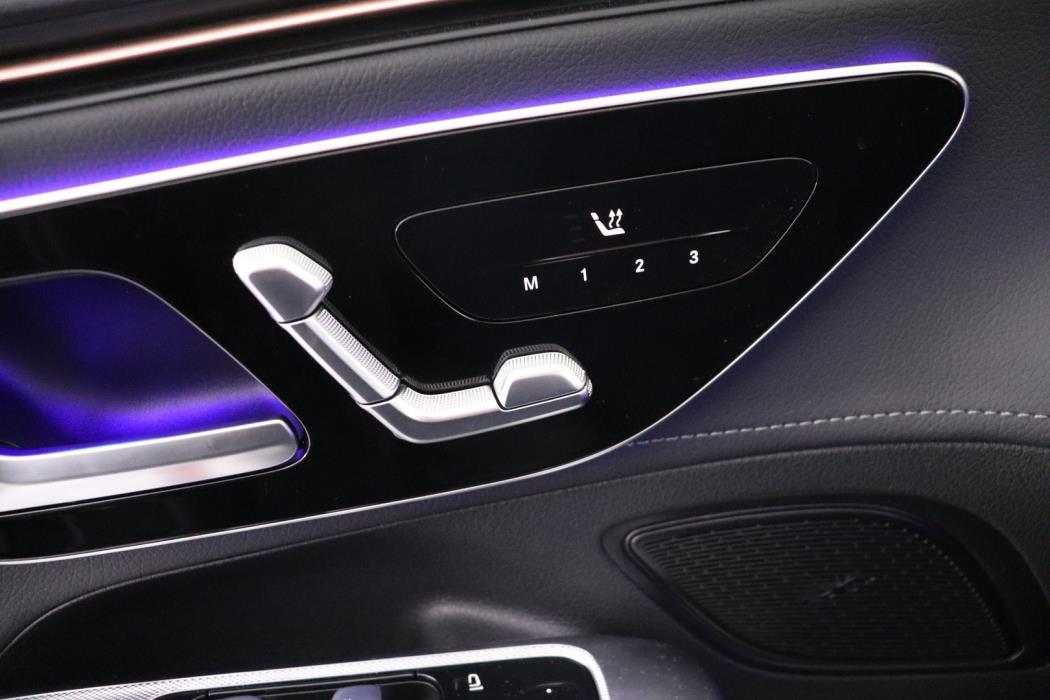 MERCEDES-BENZ EQE 2024