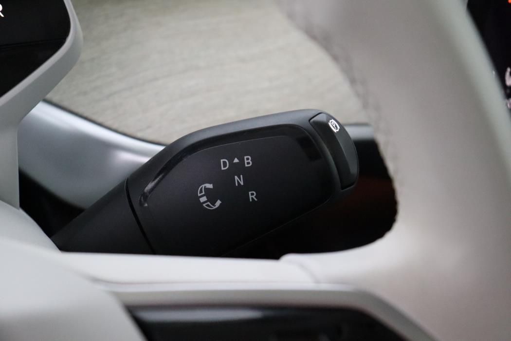 VOLKSWAGEN ID. Buzz 2023