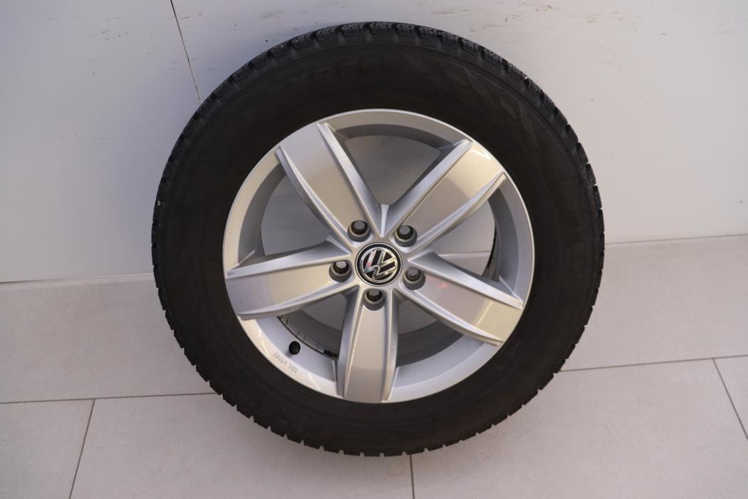 VOLKSWAGEN Passat 2016