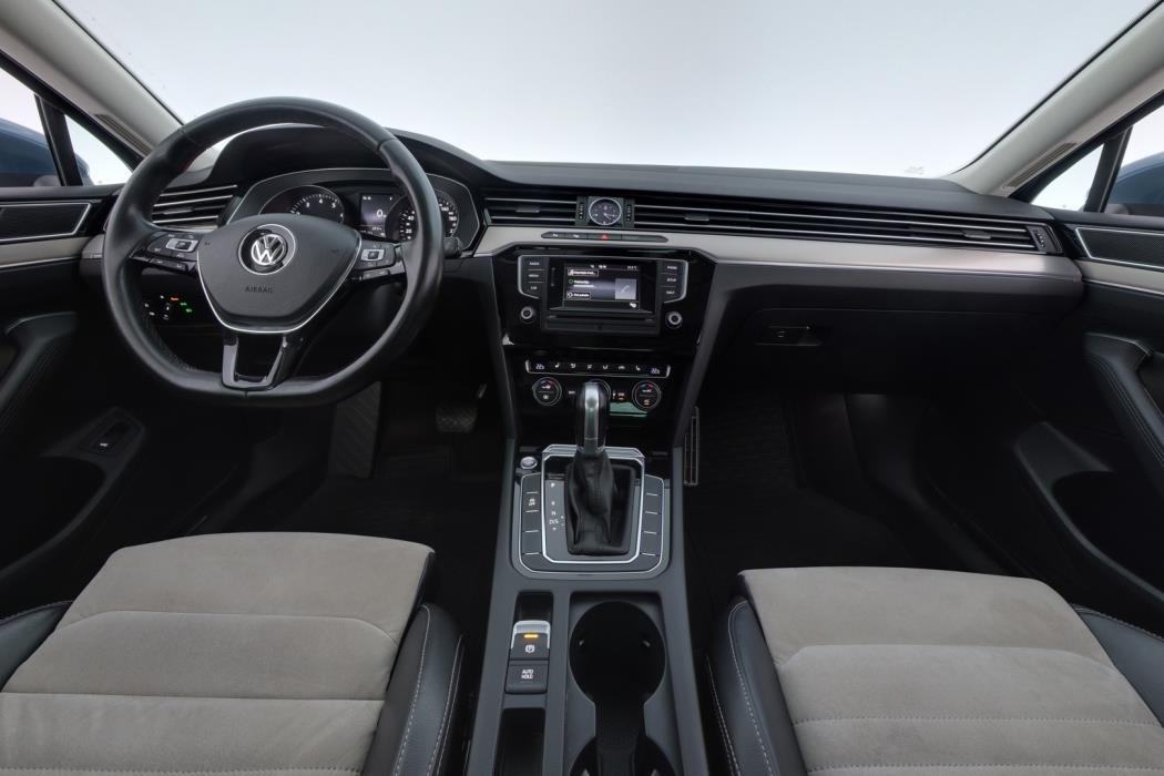 VOLKSWAGEN Passat 2016