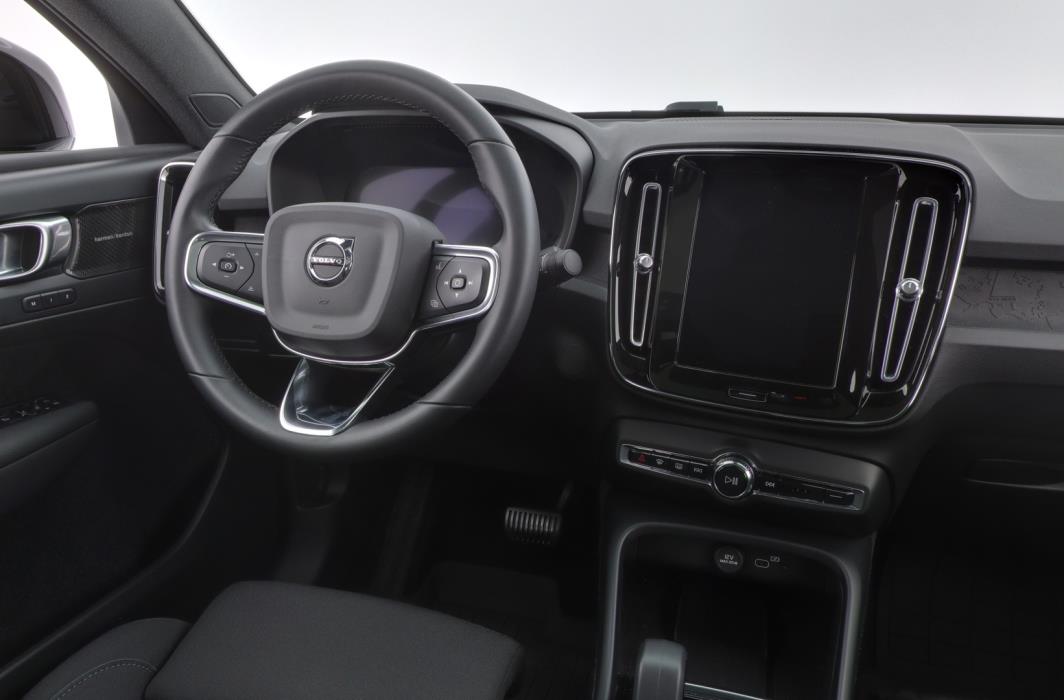 VOLVO C40 2023