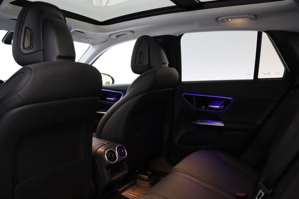 MERCEDES-BENZ GLC 2023