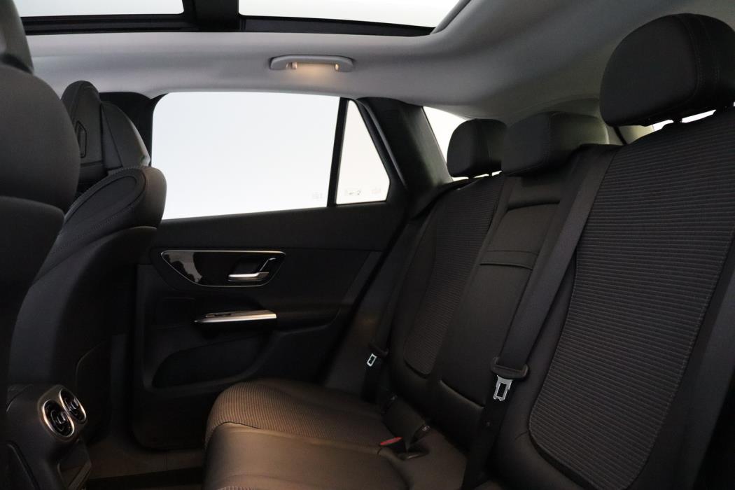 MERCEDES-BENZ GLC 2023