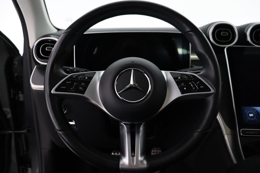 MERCEDES-BENZ GLC 2023