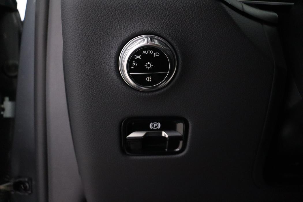 MERCEDES-BENZ GLC 2023