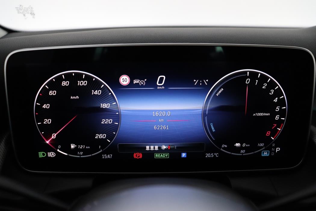 MERCEDES-BENZ GLC 2023