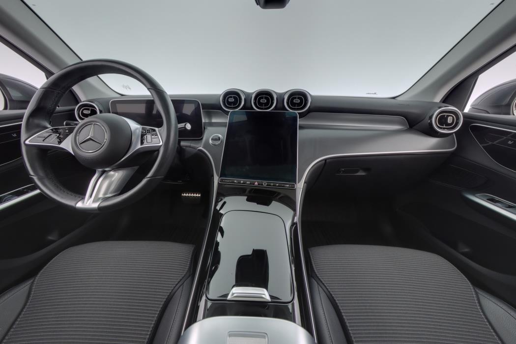 MERCEDES-BENZ GLC 2023