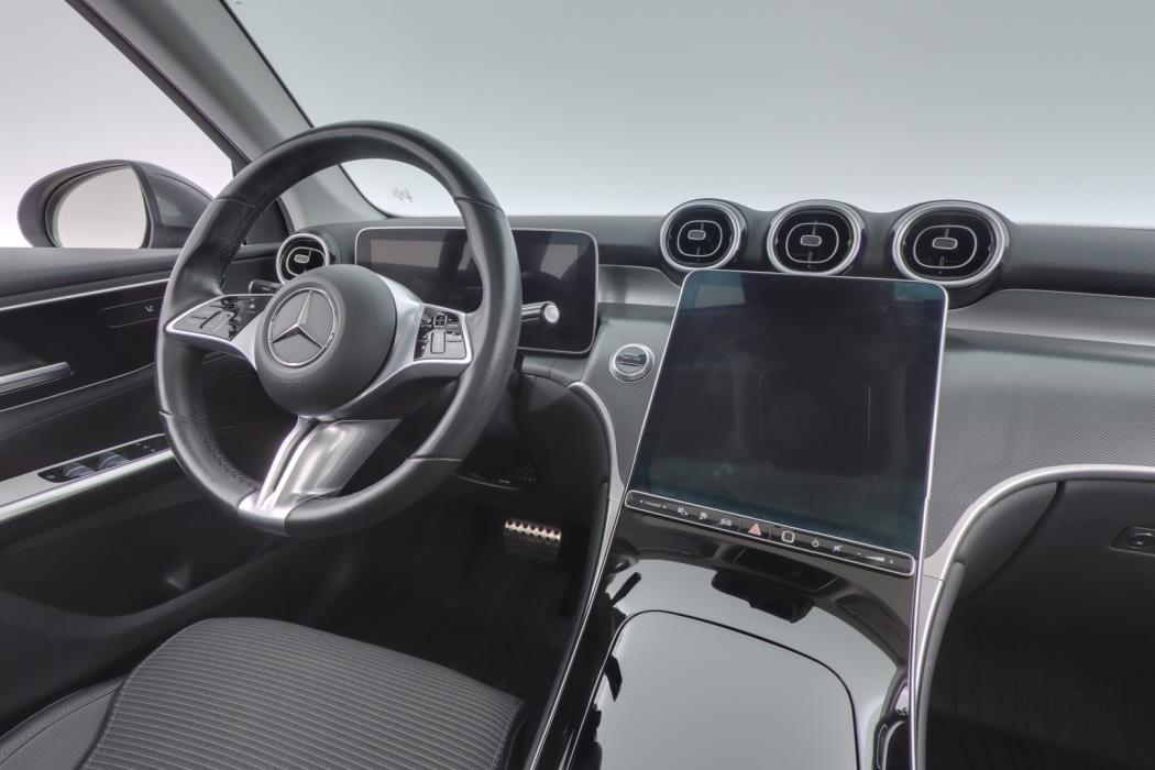 MERCEDES-BENZ GLC 2023