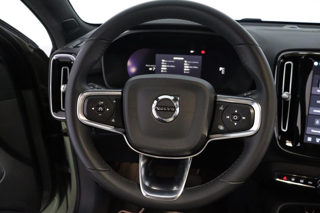 VOLVO C40 2022