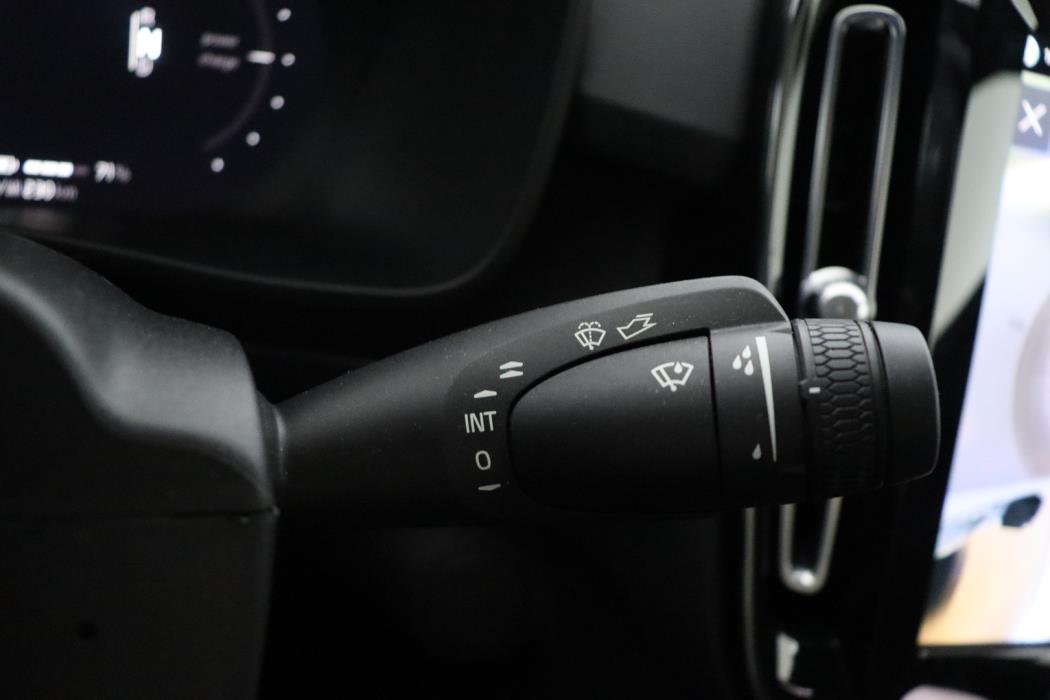 VOLVO C40 2022