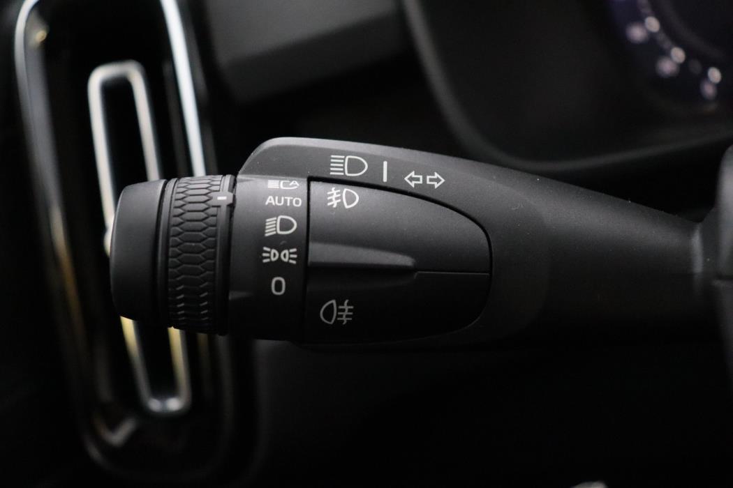 VOLVO C40 2022