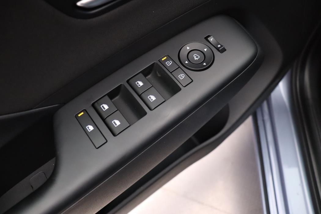 HYUNDAI KONA ELECTRIC 2025