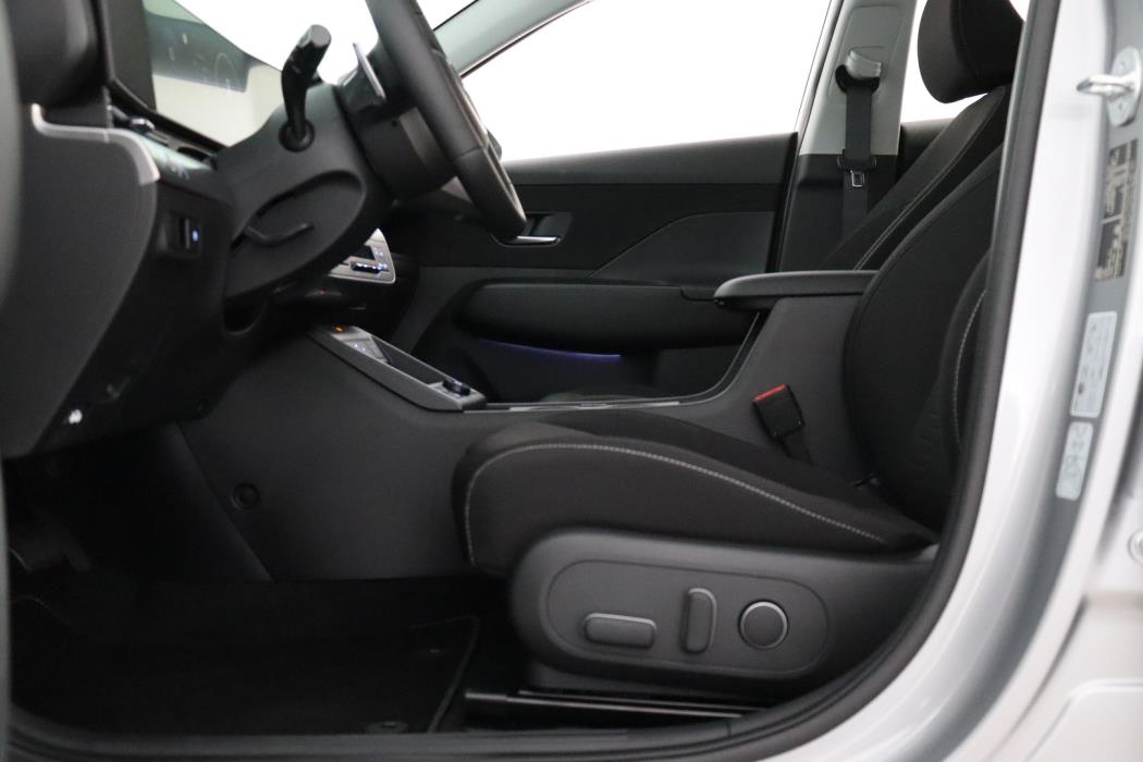 HYUNDAI KONA ELECTRIC 2025