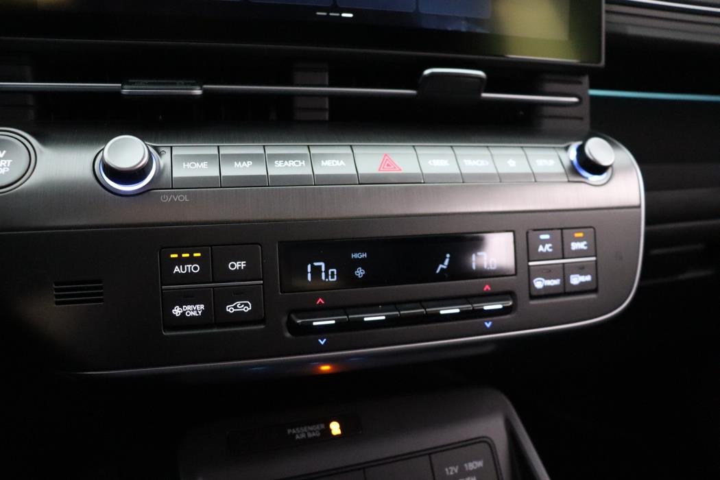 HYUNDAI KONA ELECTRIC 2025