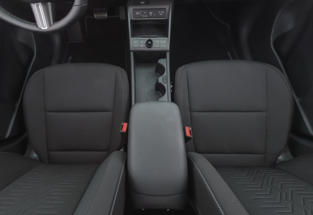 HYUNDAI KONA ELECTRIC 2025