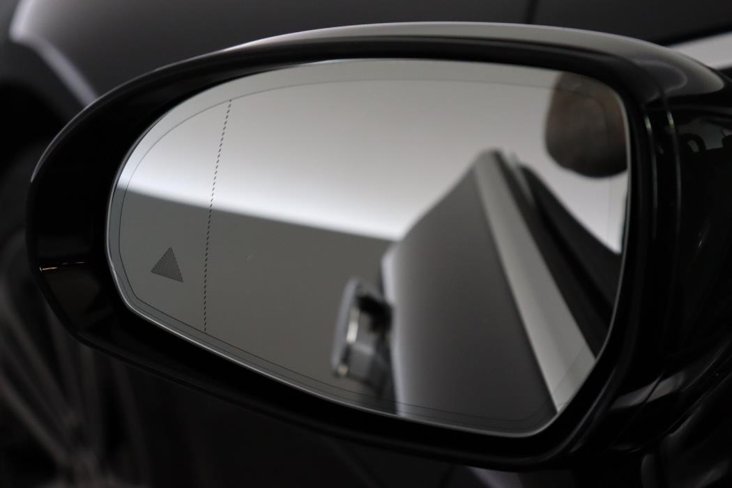 MERCEDES-BENZ EQS 2022