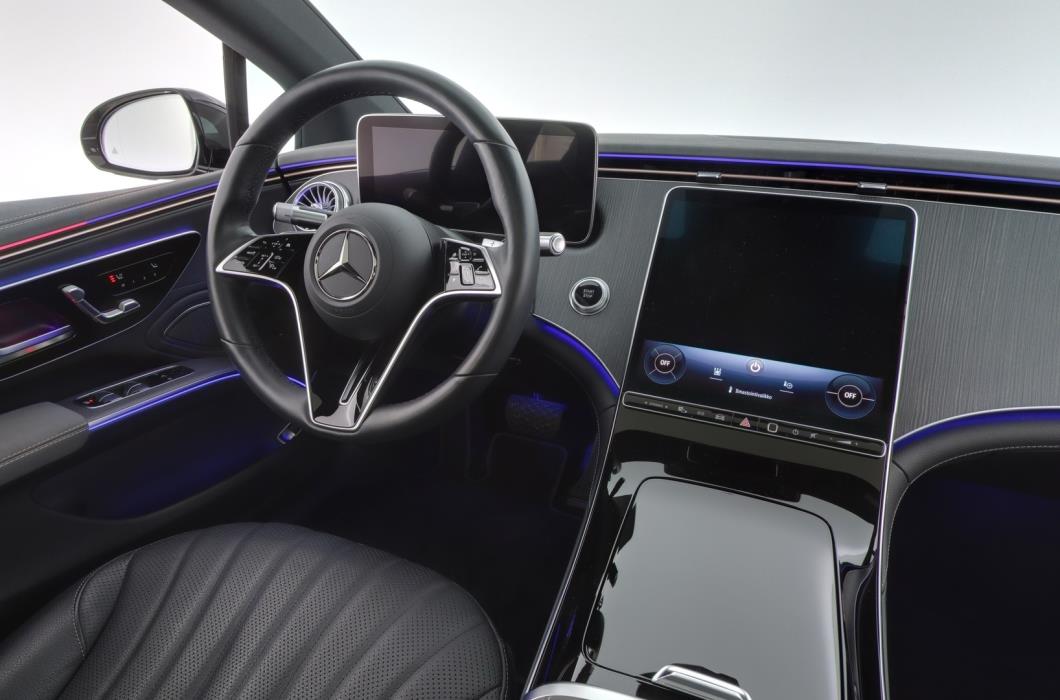 MERCEDES-BENZ EQS 2022