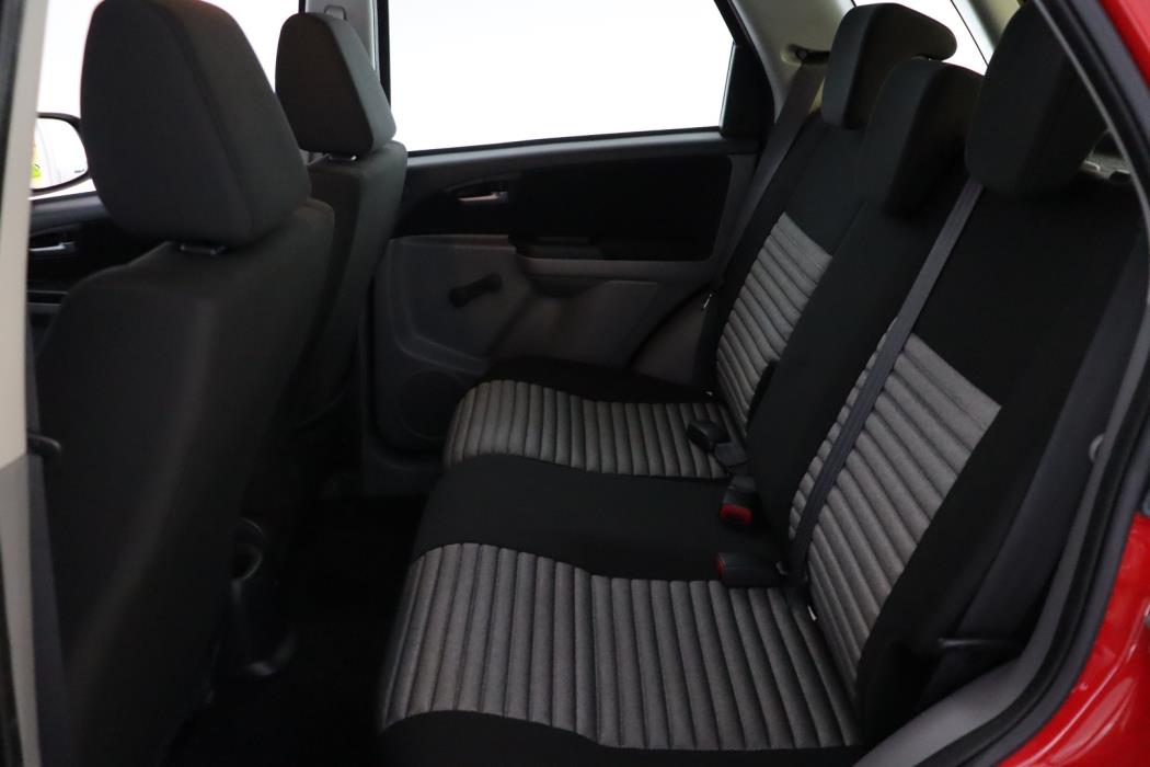 SUZUKI SX4 2013
