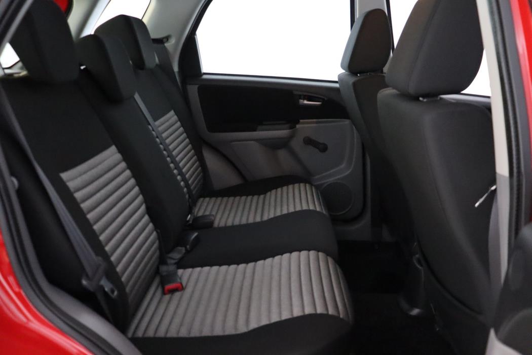 SUZUKI SX4 2013