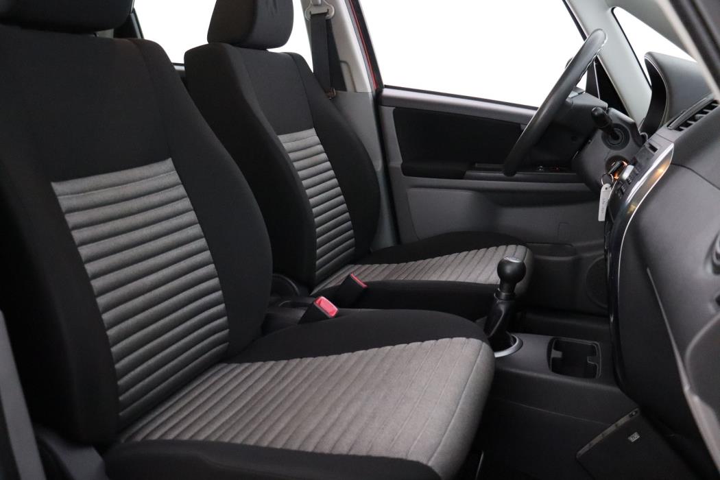 SUZUKI SX4 2013