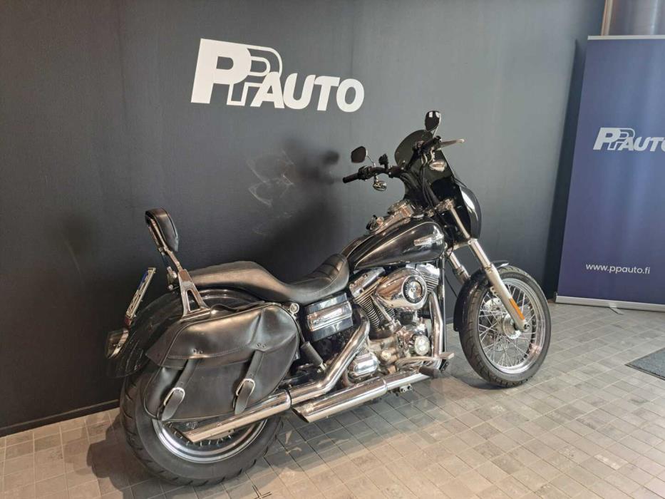HARLEY-DAVIDSON Dyna 2009