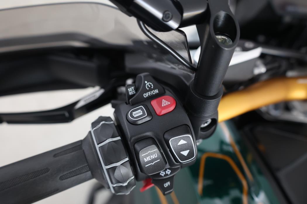 BMW R 2023