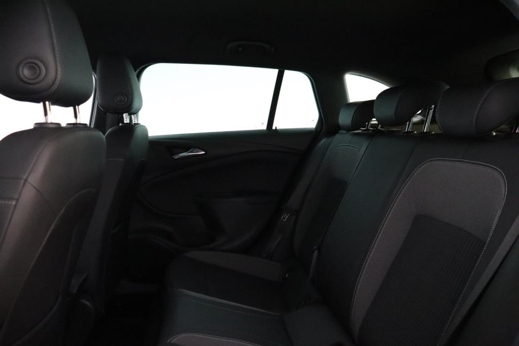 OPEL Astra 2021