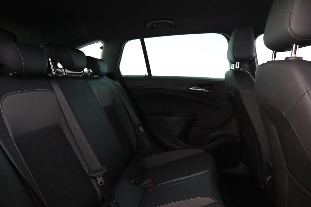 OPEL Astra 2021
