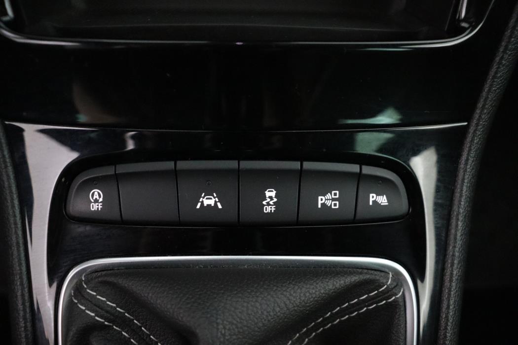 OPEL Astra 2021