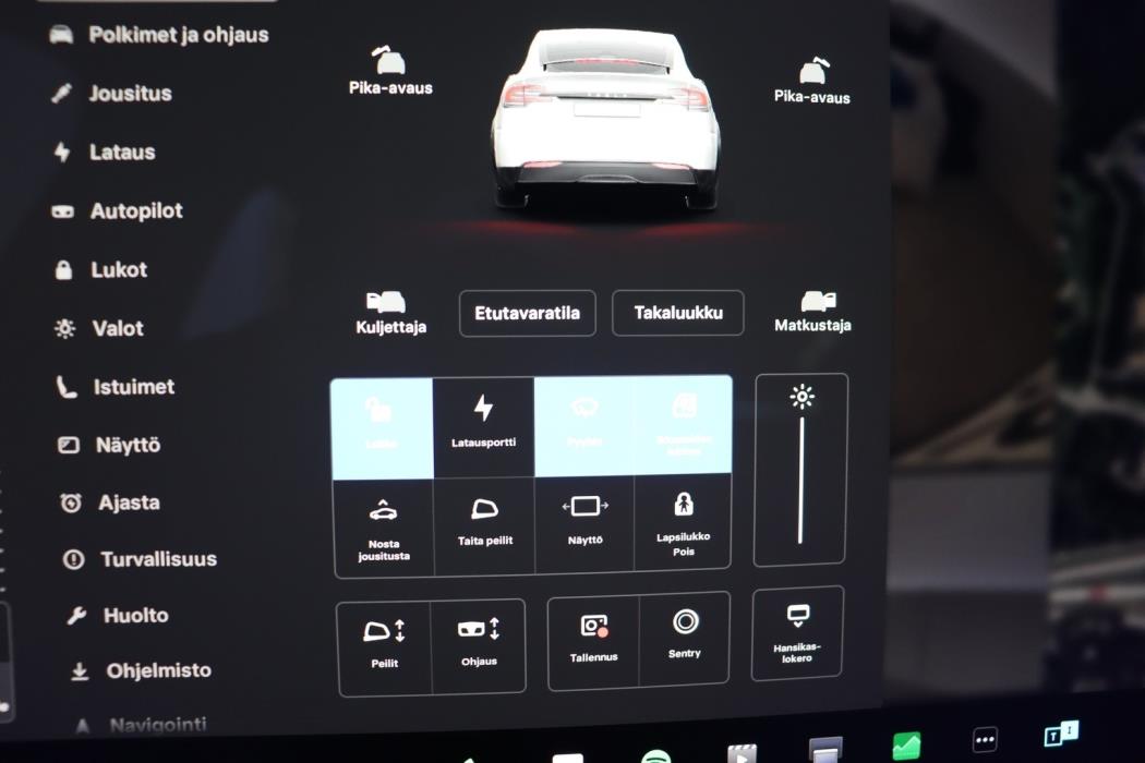TESLA Model X 2023