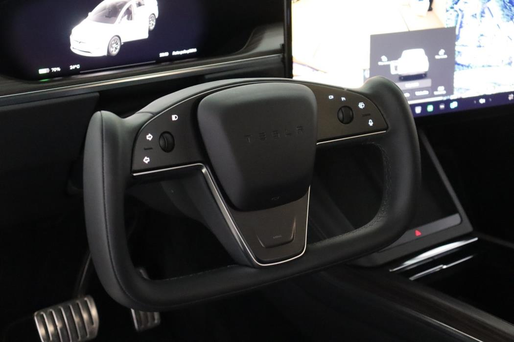 TESLA Model X 2023