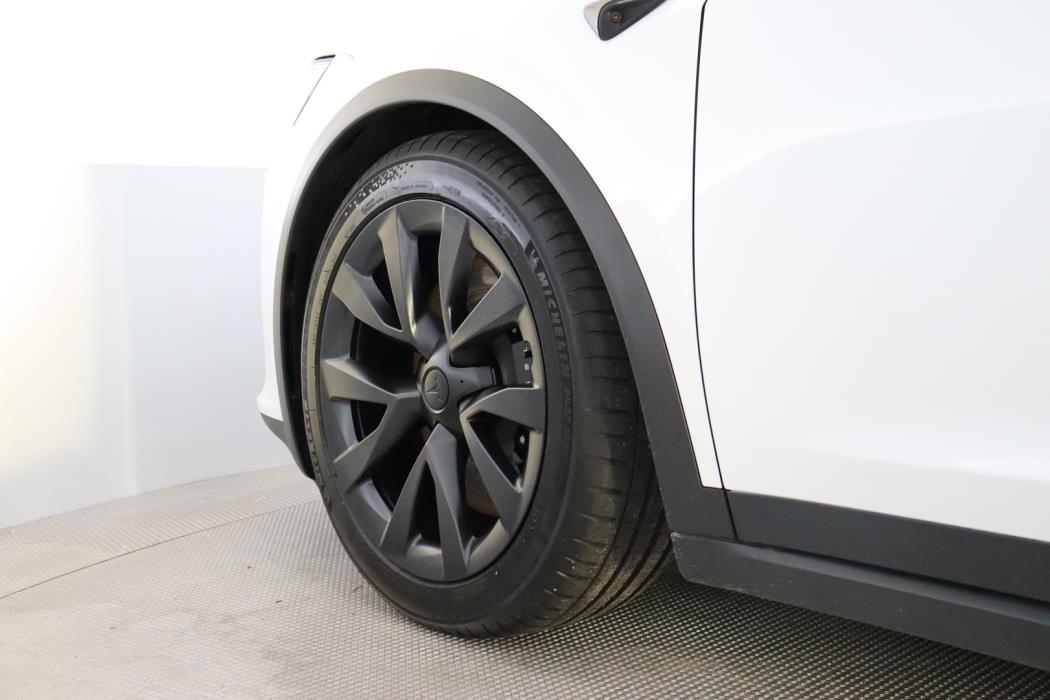 TESLA Model X 2023
