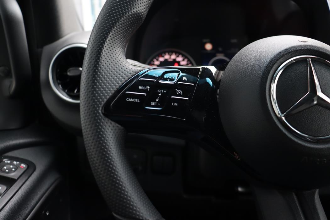 MERCEDES-BENZ Sprinter 2024