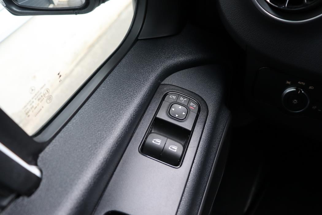 MERCEDES-BENZ Sprinter 2024