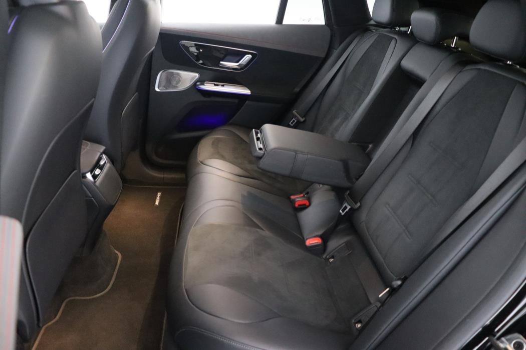 MERCEDES-BENZ EQE SUV 2023