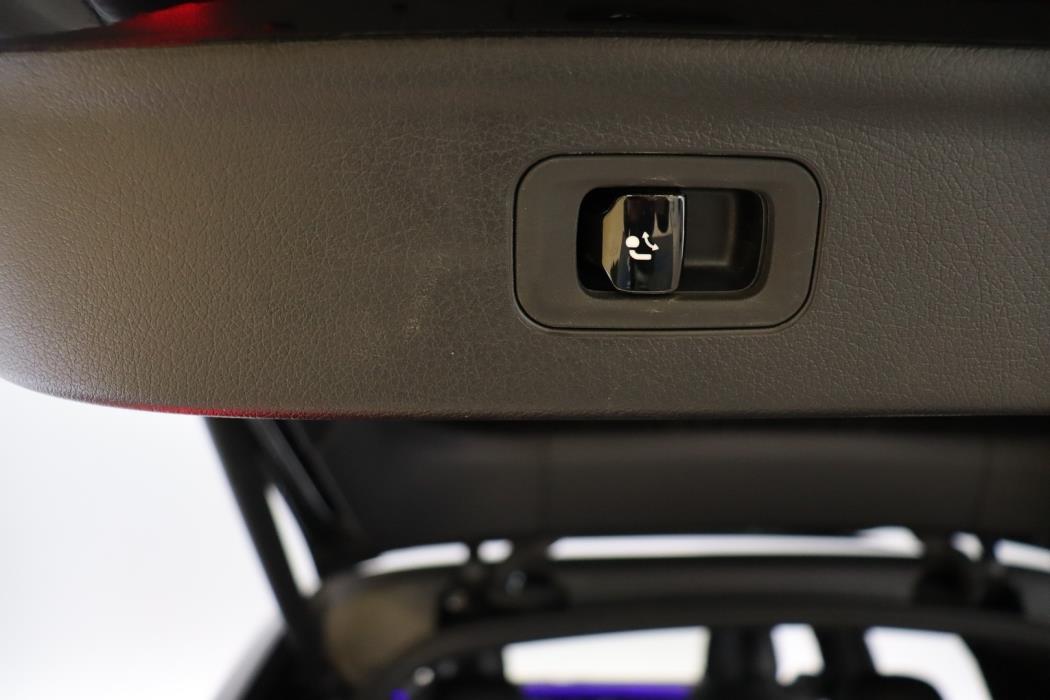 MERCEDES-BENZ EQE SUV 2023