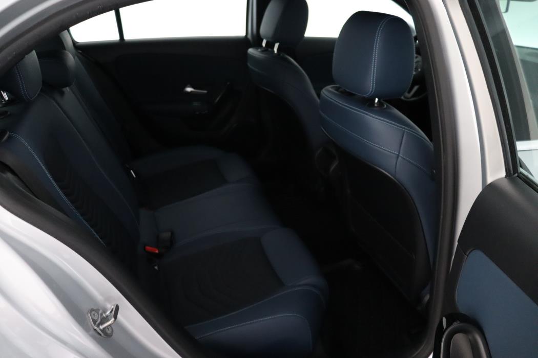 MERCEDES-BENZ A 2019