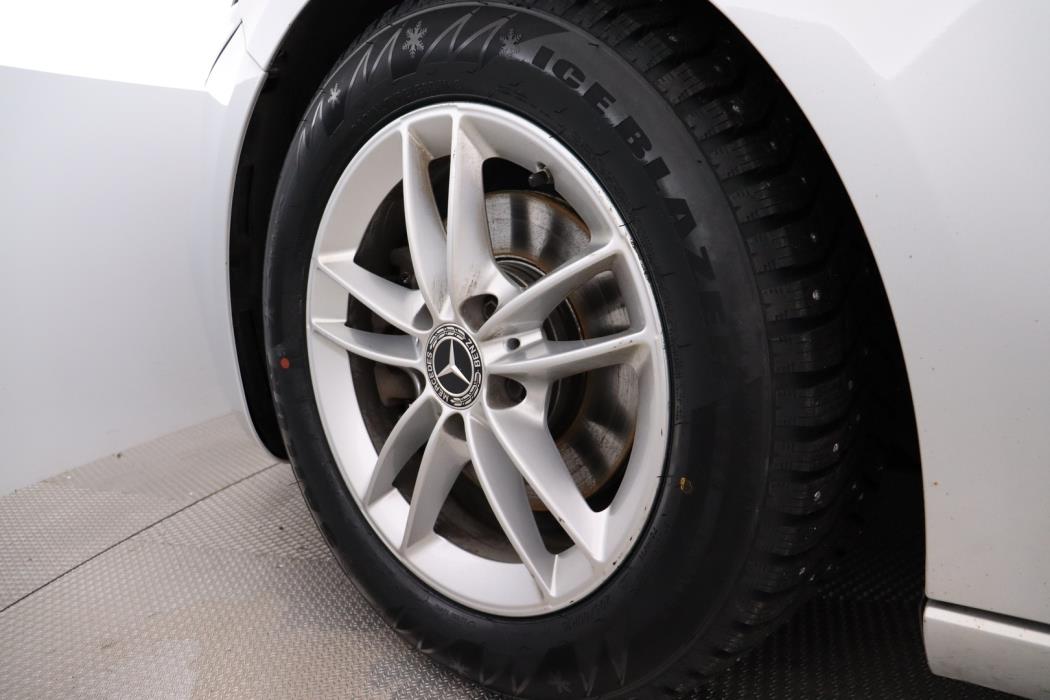 MERCEDES-BENZ A 2019