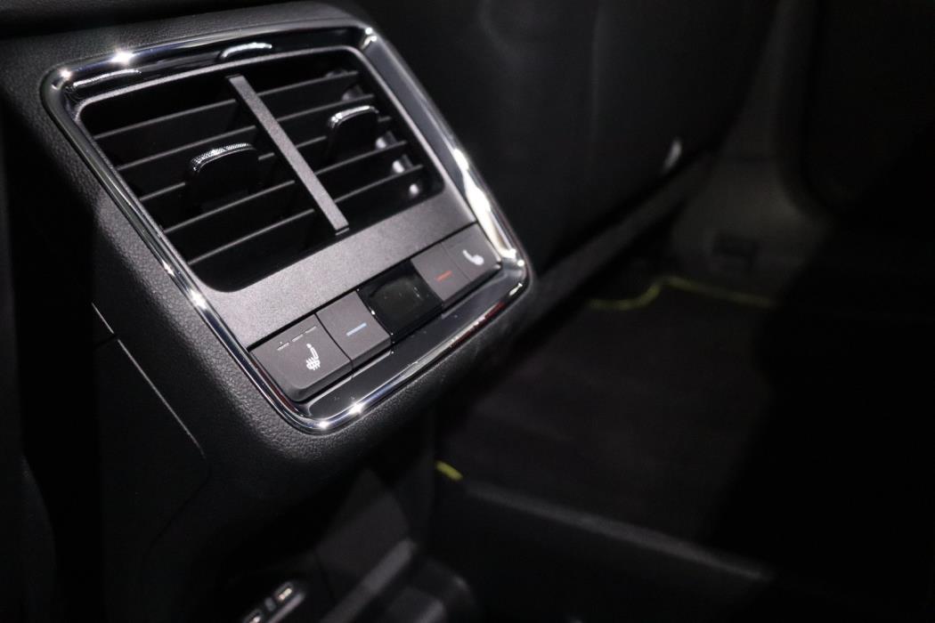 SKODA Enyaq 2024