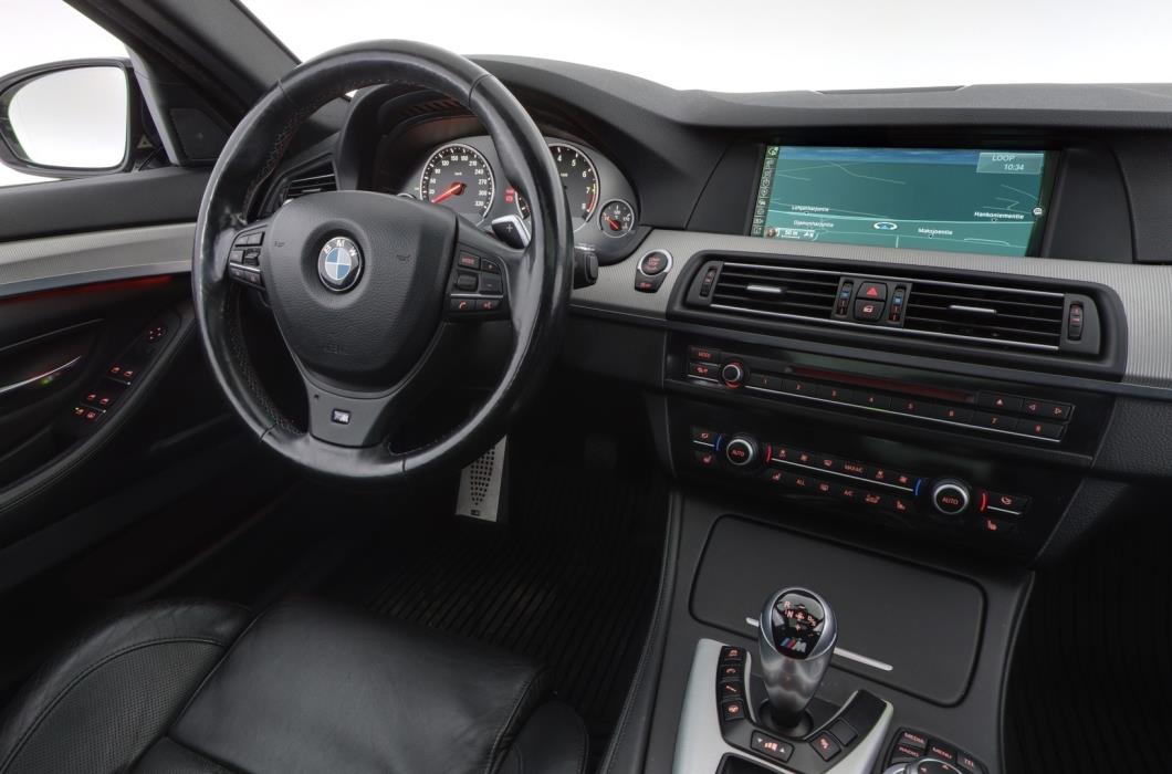 BMW M5 2012