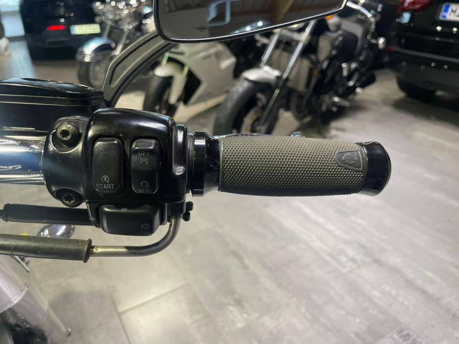 HARLEY-DAVIDSON Softail 2003