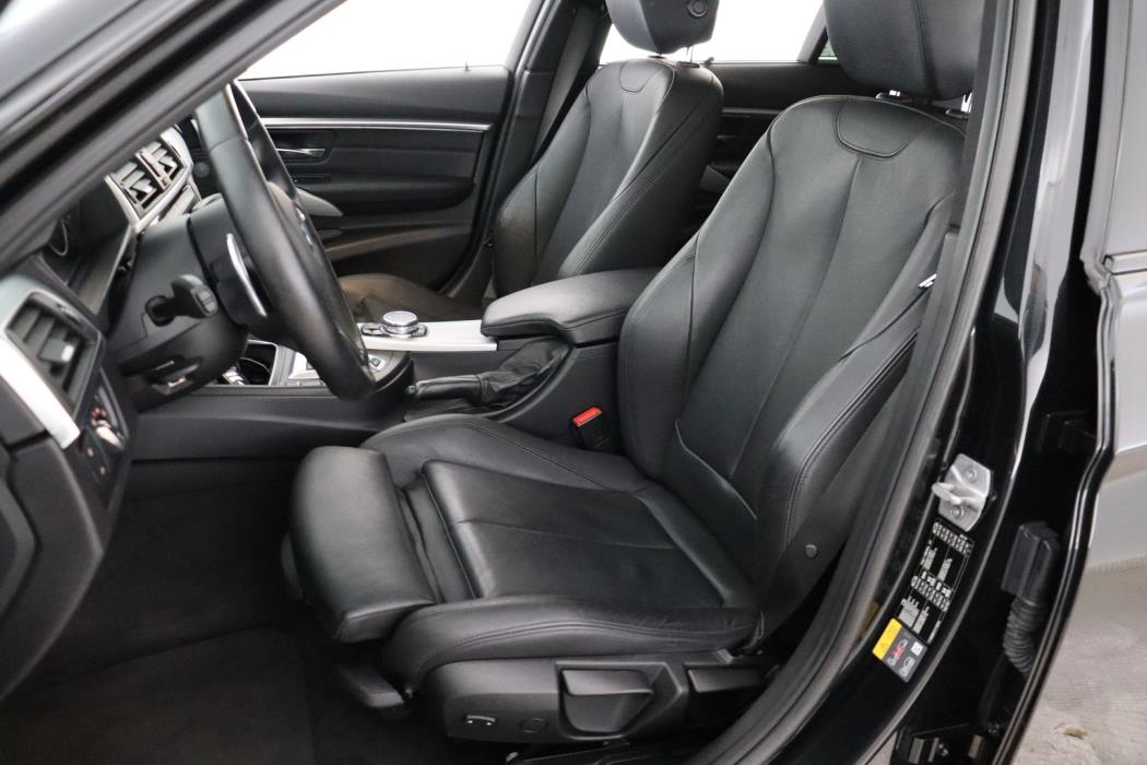 BMW 330 2017