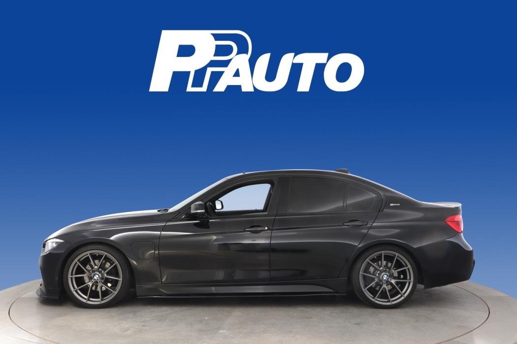 BMW 330 2017