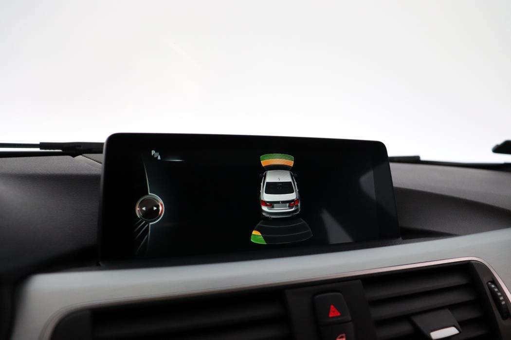BMW 330 2017