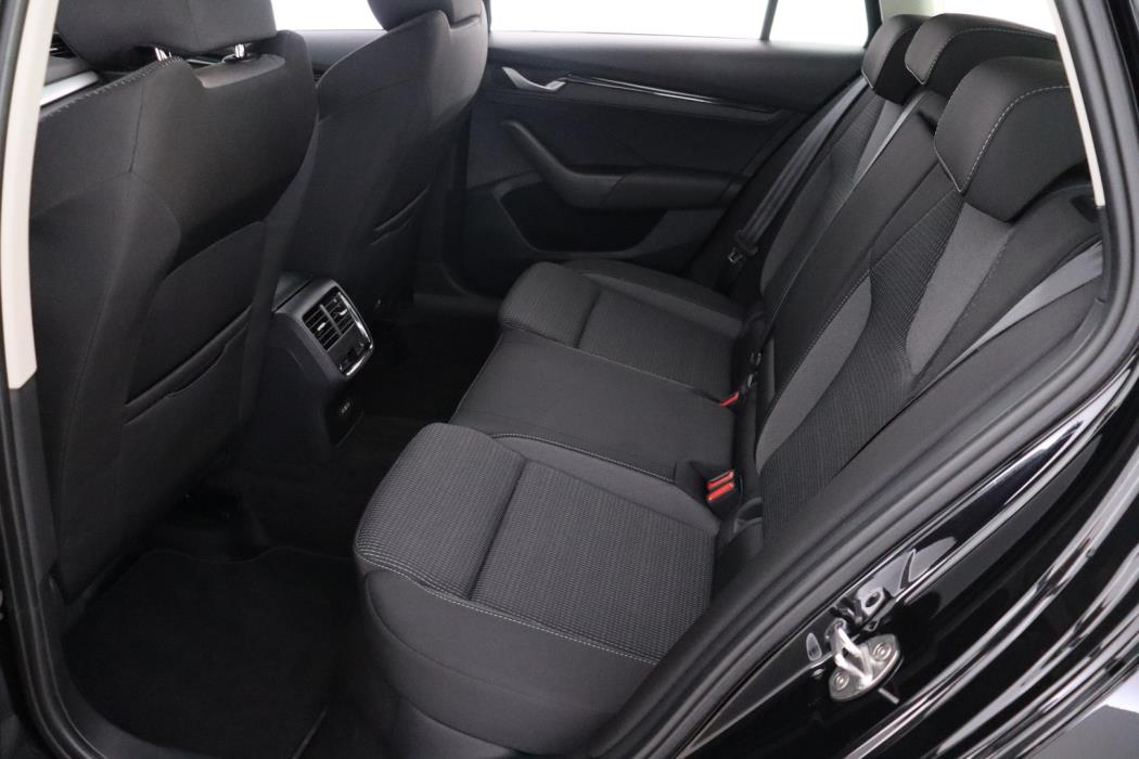 SKODA Octavia 2025