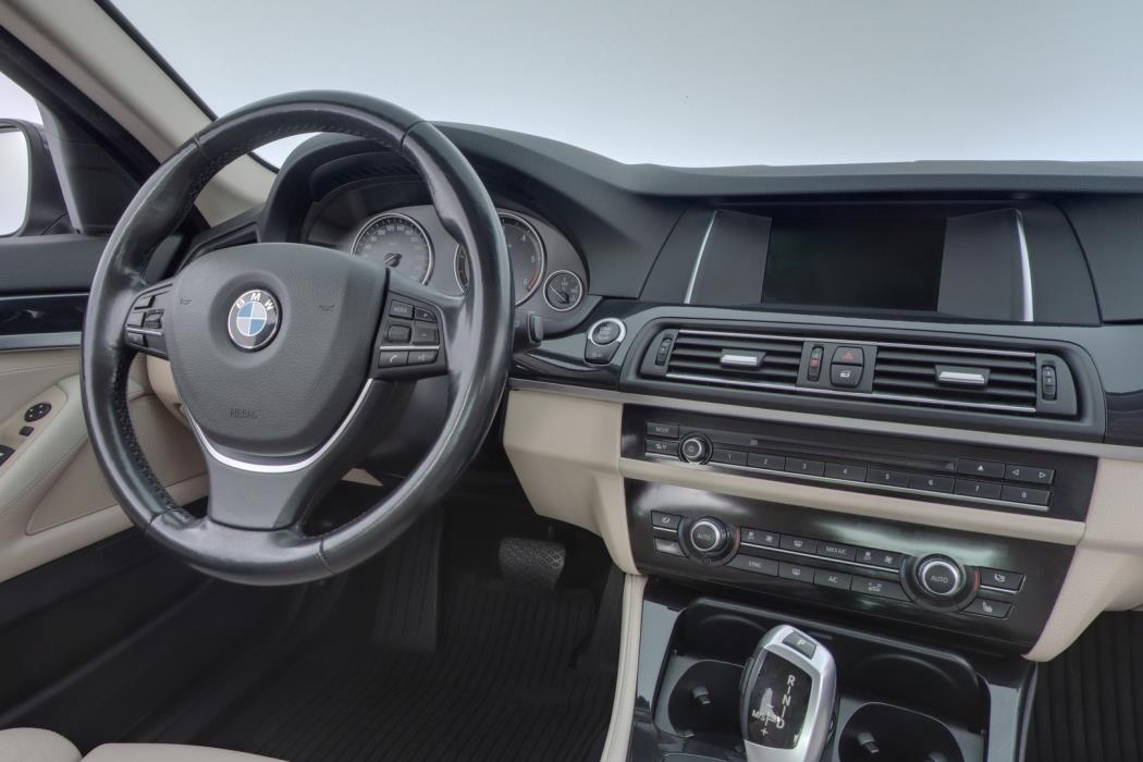 BMW 530 2015